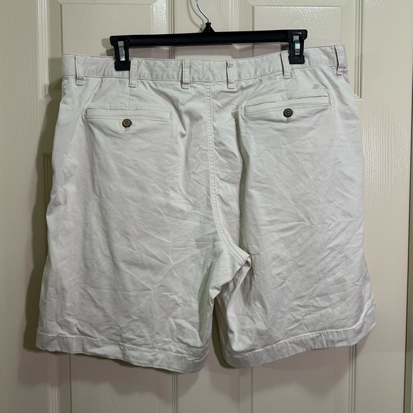 Men’s Tommy Bahama beige khaki flat front shorts size 40LG - Picture 4 of 5